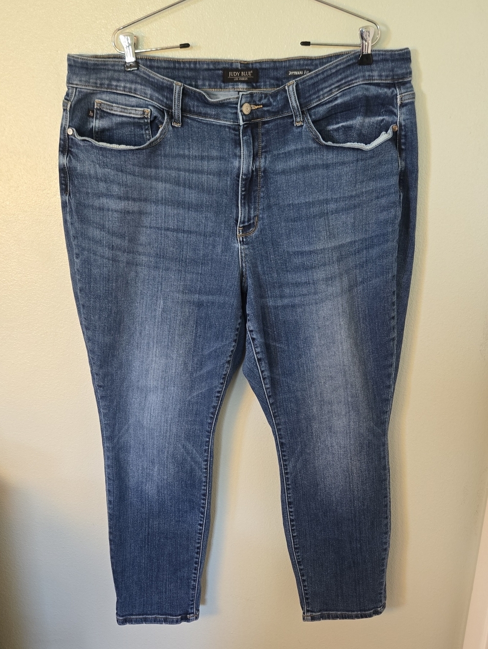 Judy Blue | Medium Wash Boyfriend Fit Jeans Size 22W